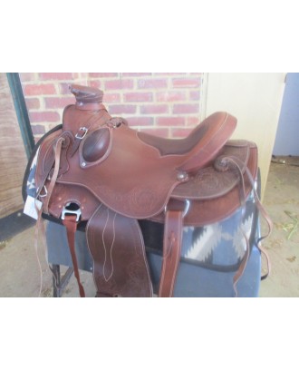 Wade western saddle Padded seat , floral embossing hand done red brown 2020 - Wade saddles